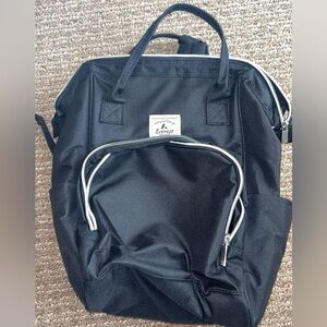 Quality and Design Everest Purse/Backpack